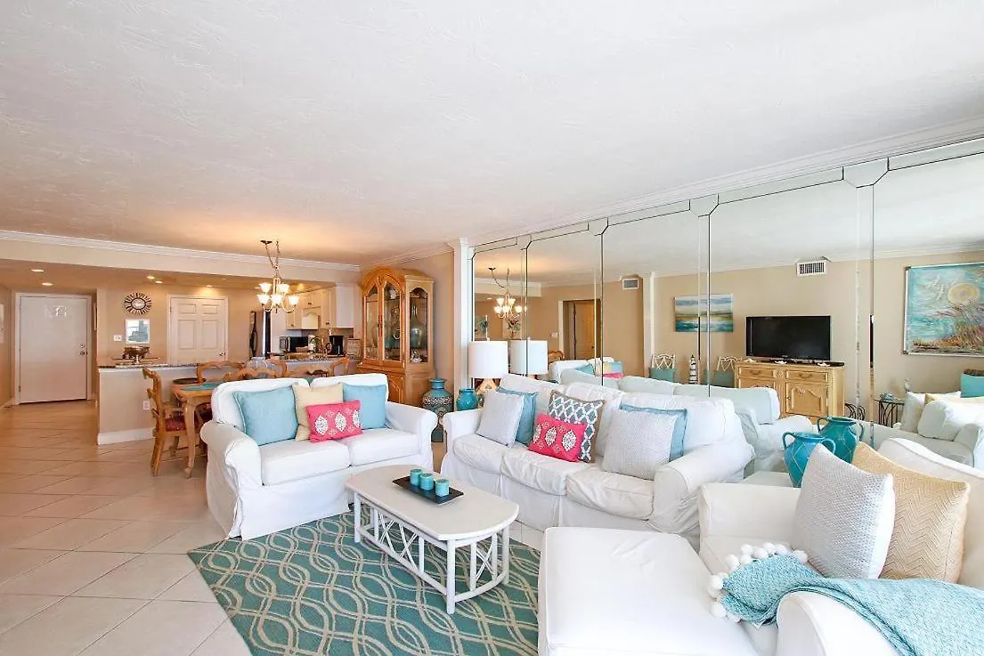 2063 Shoreline Towers - Beachfront Vacation Rental Destin Holiday home