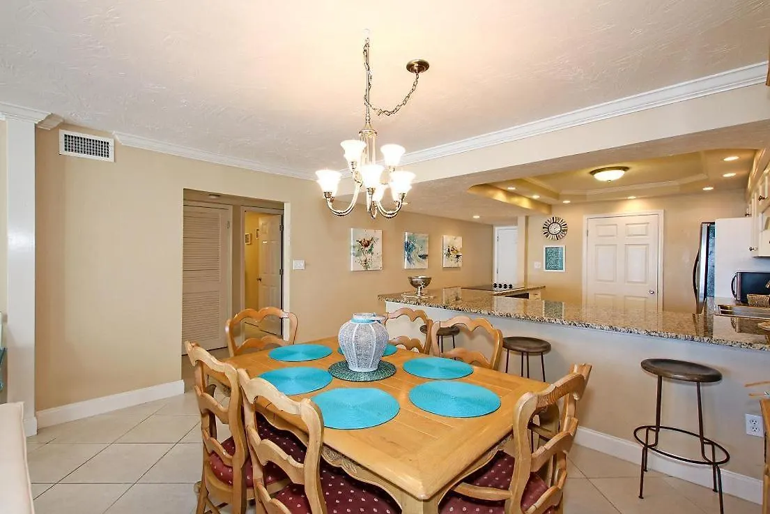 2063 Shoreline Towers - Beachfront Vacation Rental Destin Holiday home