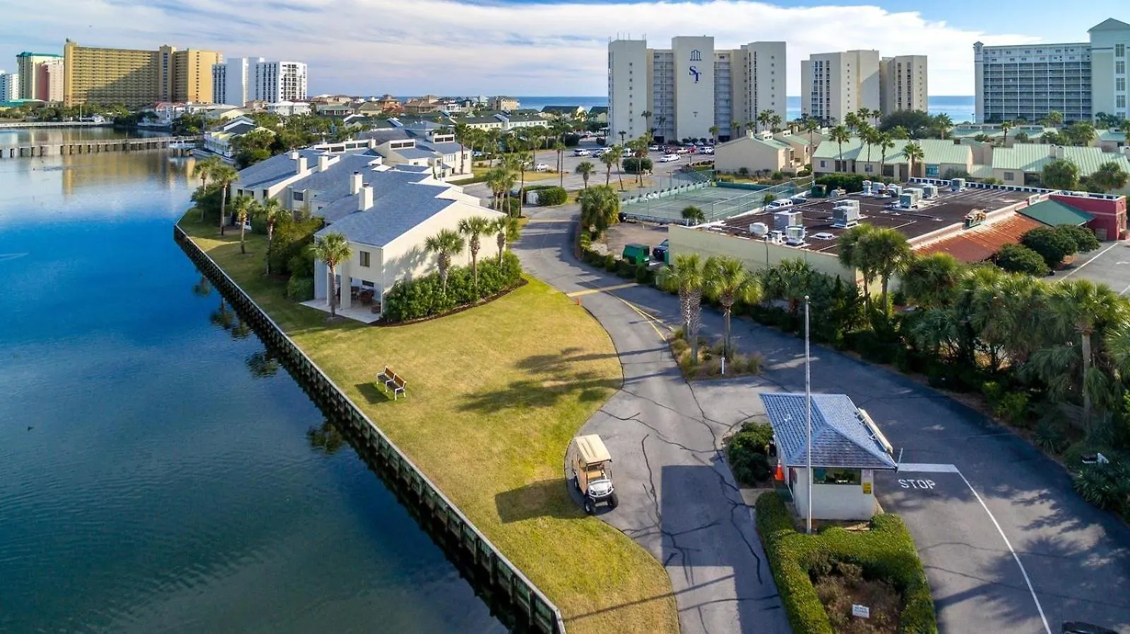 2063 Shoreline Towers - Beachfront Vacation Rental Destin United States